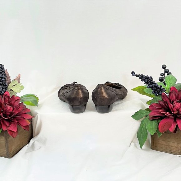 Bronze Leather Loafers | Kelly & Katie - Picture 4 of 6